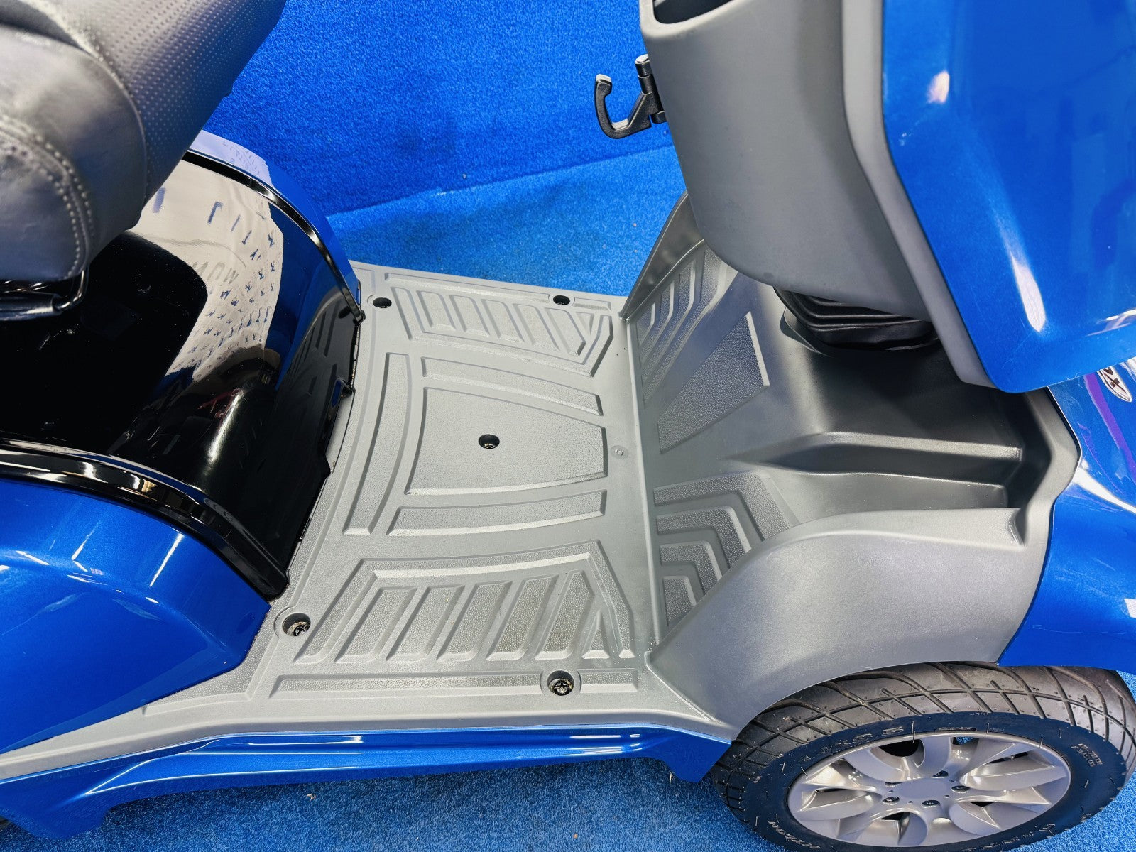 2025 Motion Healthcare Xcursion Mobility Scooter 8MPH Stunning!