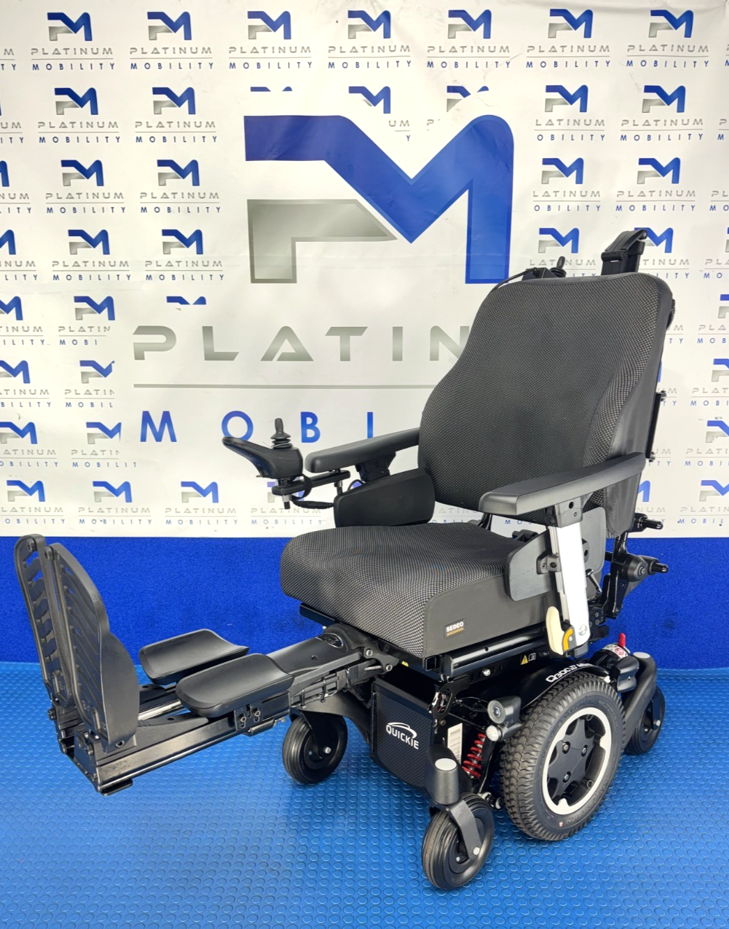 Sunrise Quickie Q300M Powerchair 6 mph Riser, Tilt, Electric Legs, Recline 4129