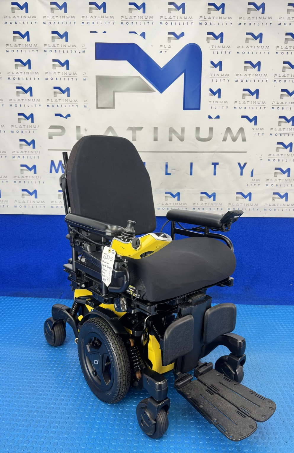 PRIDE QUANTUM EDGE 3 STRETTO i-LEVEL 6 MPH ELECTRIC MOBILITY POWERCHAIR 2005