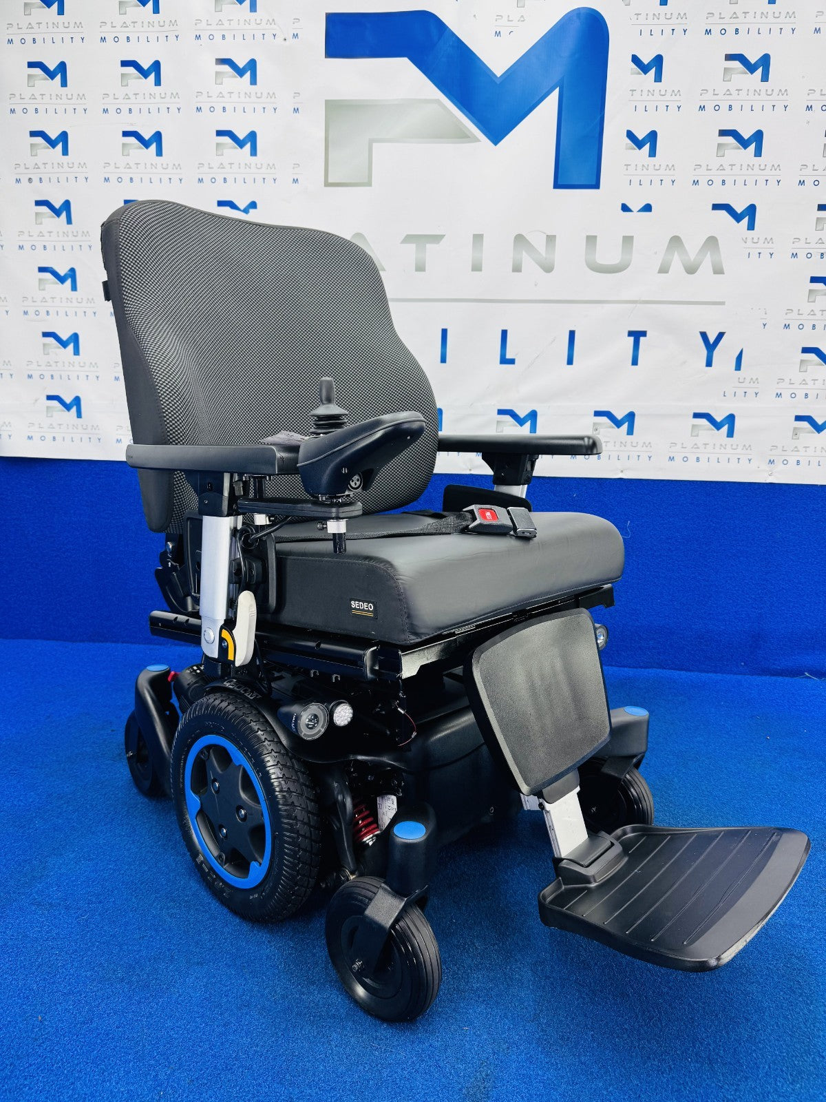 SUNRISE QUICKIE Q500M 6 MPH ELECTRIC MOBILITY POWERCHAIR WHEELCHAIR CHAIR 1274