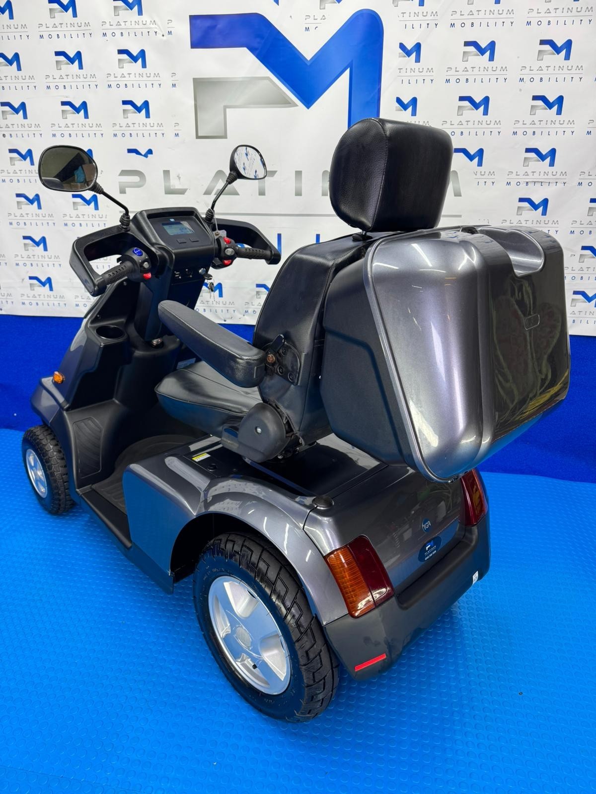2022 TGA Breeze S4 8MPH All Terrain Mobility Scooter Immaculate Condition 1871