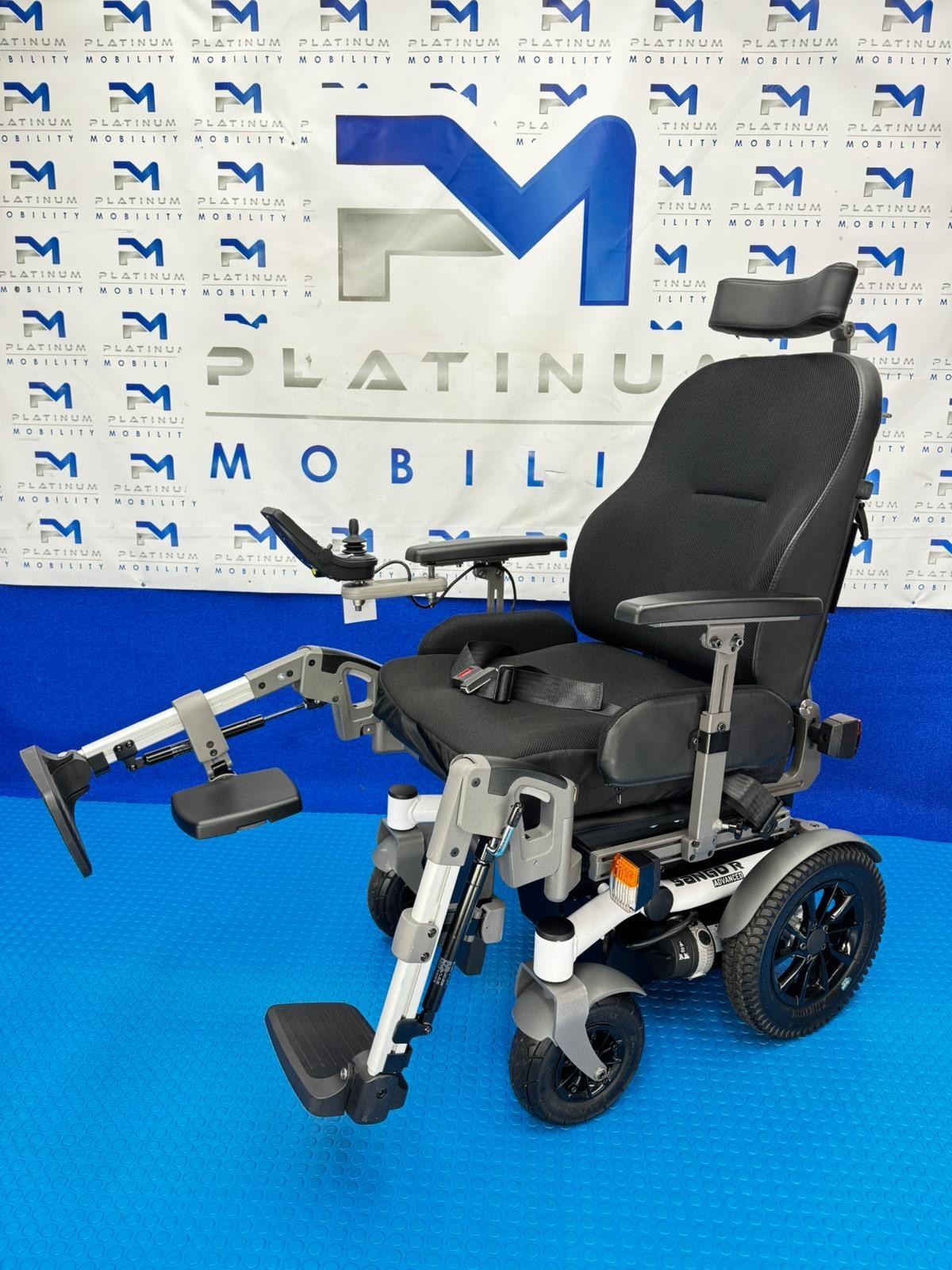 Dietz Sango Advanced R RWD 6mph All Terrain Electric Wheelchair Powerchair 1921