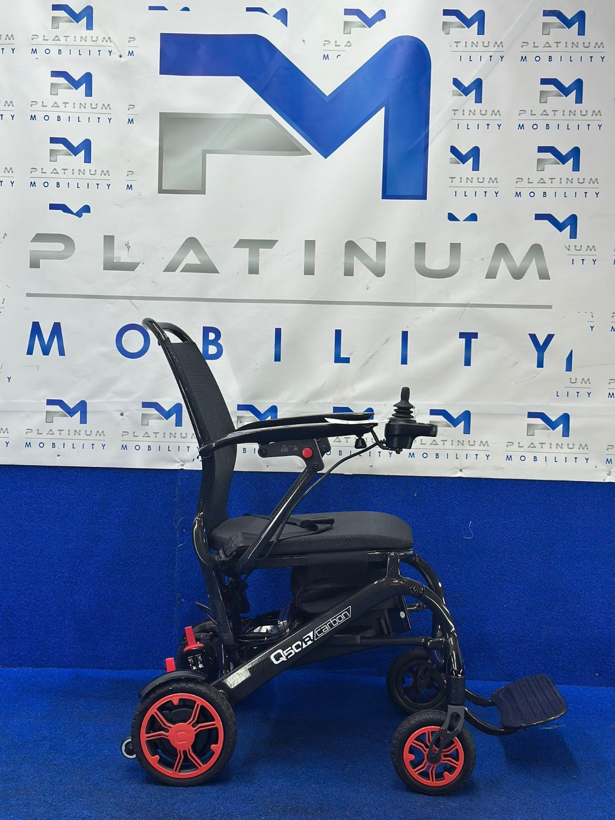 QUICKIE Q50 R LIGHTWEIGHT CARBON FIBRE ELECTRIC POWERCHAIR FOLDING 4MPH