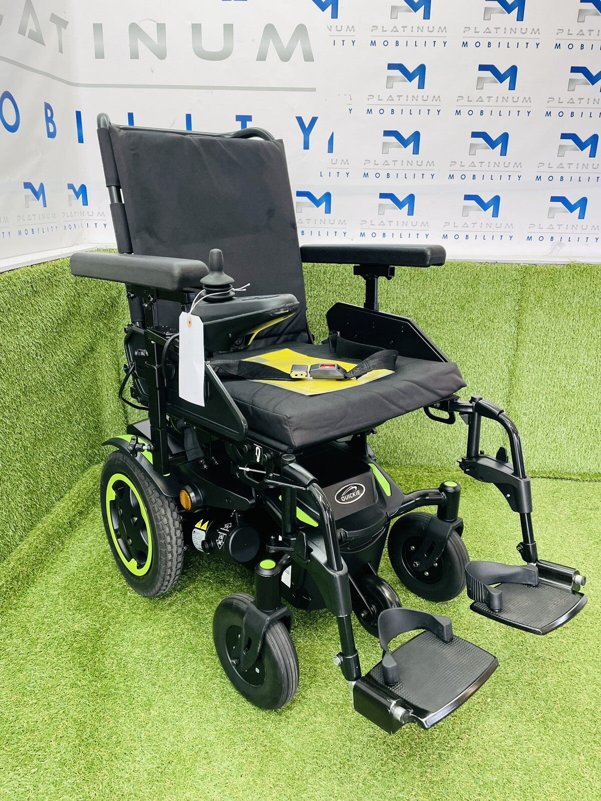 Powerchair Quickie Q100R Compact Indoor Outdoor Sunrise Medical Comfy Mid Wheel