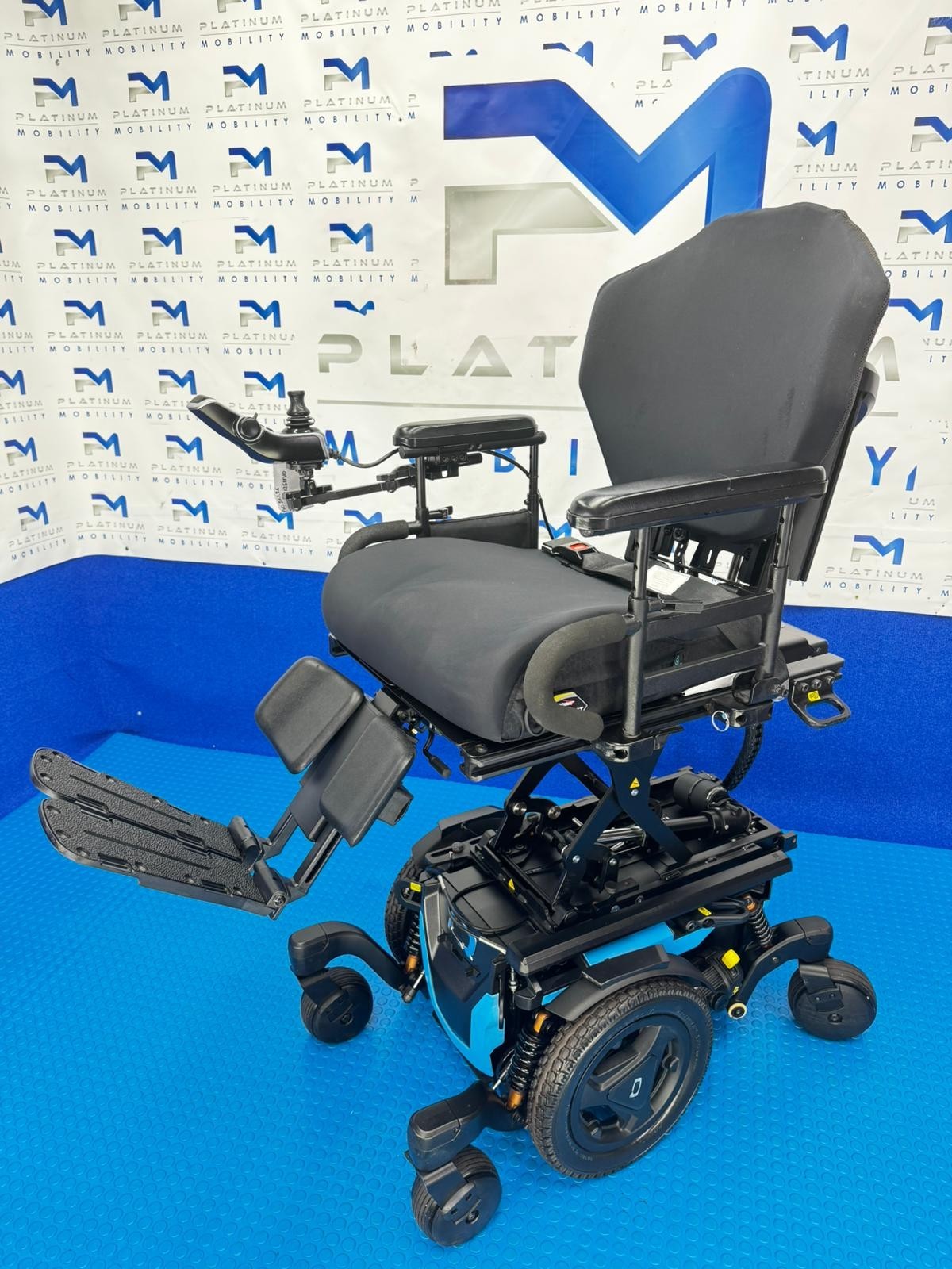 Quantum Edge 3 Stretto Powerchair – 4mph Narrow Electric Wheelchair (1837)