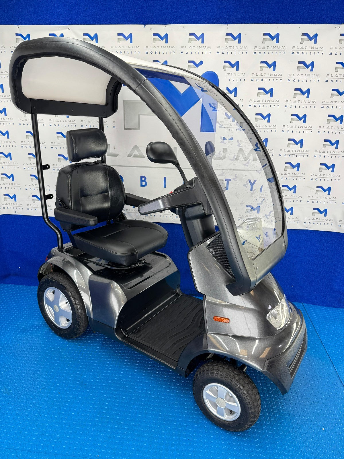 TGA Breeze S4 Canopy 8mph Road LARGE All Terrain Mobility Scooter Buggy 2103