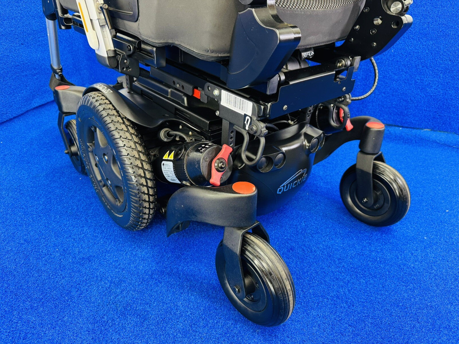 SUNRISE QUICKIE Q500 M 4MPH ELECTRIC MOBILITY POWERCHAIR WHEELCHAIR CHAIR