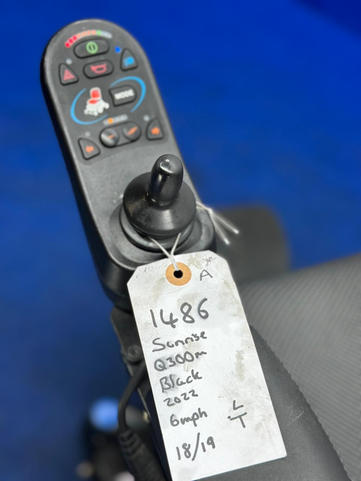 QUICKIE Q300 M MINI 6 MPH ELECTRIC MOBILITY POWERCHAIR ELECTRIC WHEELCHAIR 1486