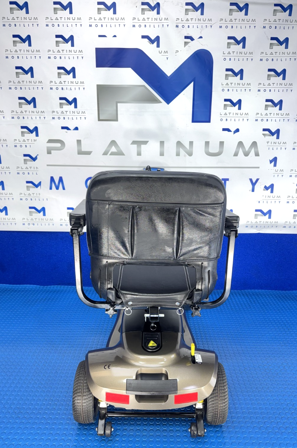 One Rehab Vantage Lightweight Mobility Scooter 4MPH Portable 4043