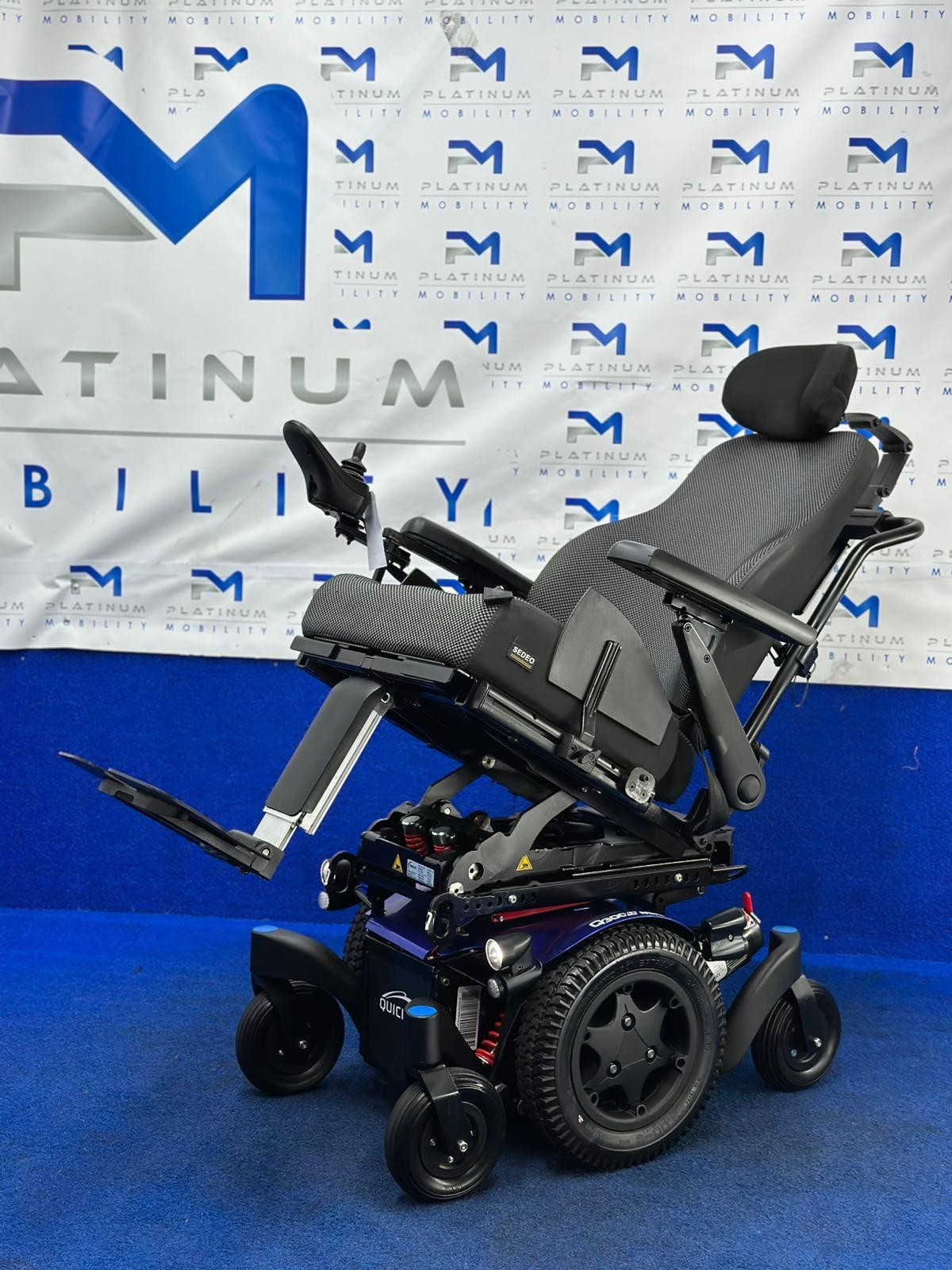 Quickie Q300 Mini Powerchair – 6mph Riser Electric Wheelchair by Sunrise (1487)