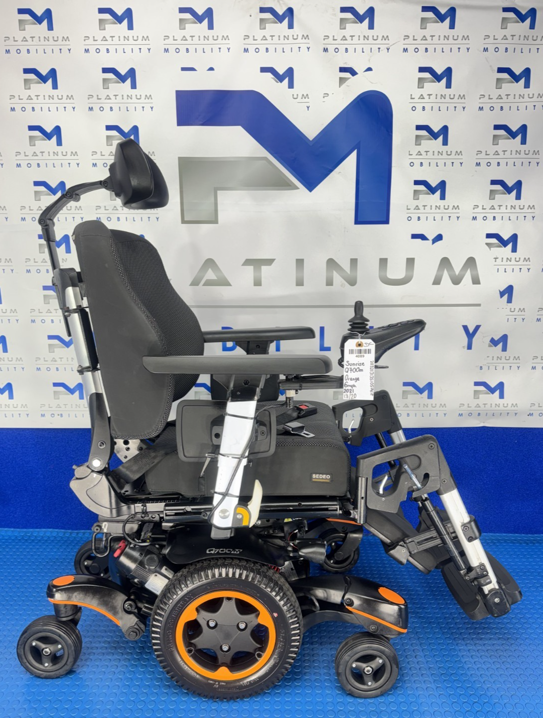 Sunrise Quickie Q700M Powerchair  Hydraulic Legs 6mph 4089