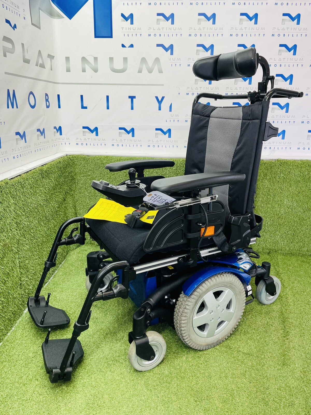INVACARE TDX SP2 4 MPH MWD RISER TILT ELECTRIC WHEELCHAIR POWERCHAIR MOBILITY