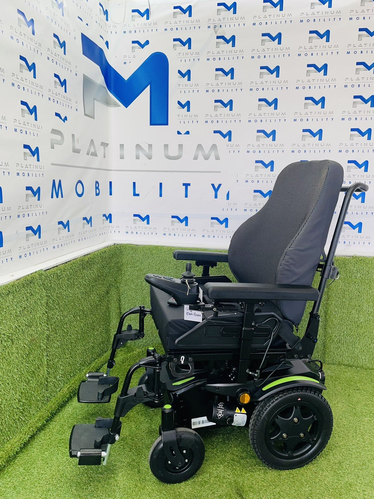 SUNRISE Quickie Q100R 4 MPH Compact Mobility Electric Wheelchair Powerchair