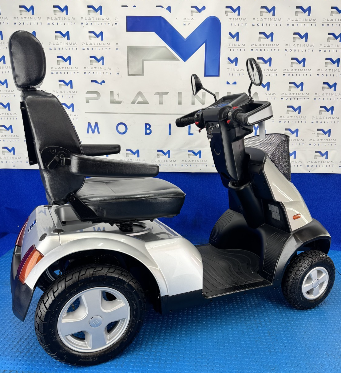 TGA Breeze S4 8MPH All Terrain Mobility Scooter Road Stunning Condition 2106