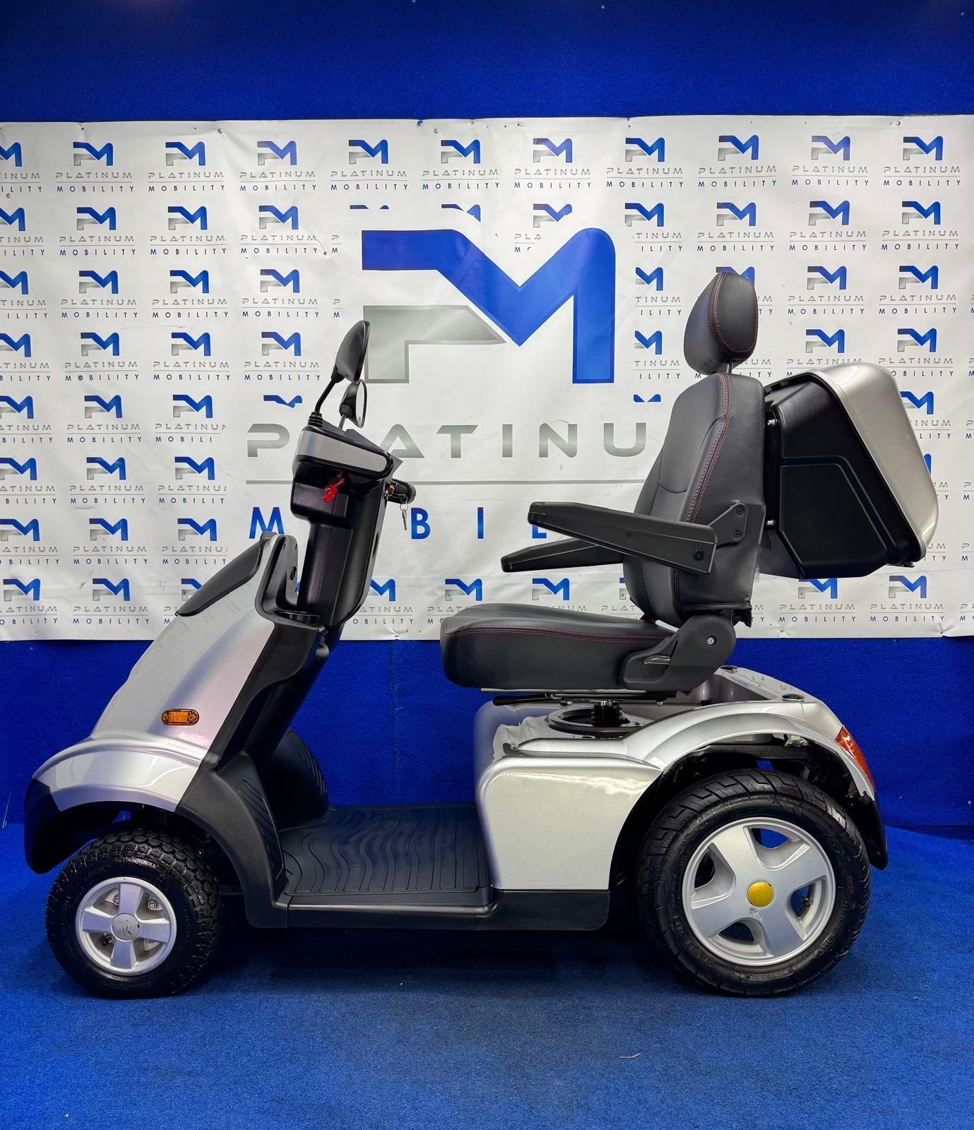 TGA Breeze S4 8MPH All Terrain Mobility Scooter Immaculate Condition