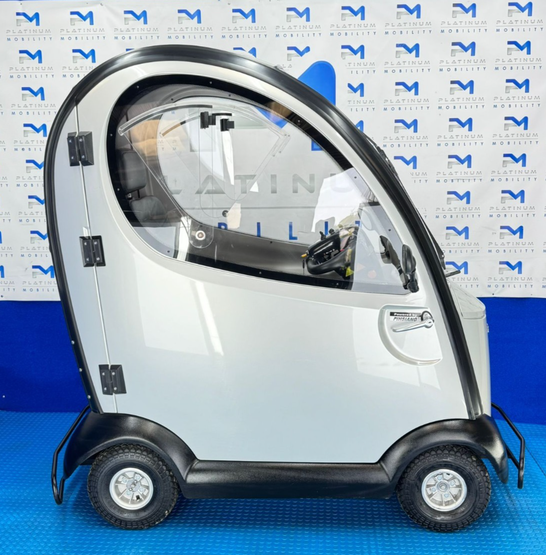 Shoprider Traveso All Weather Cabincar Mobility Scooter 8mph REF 2294