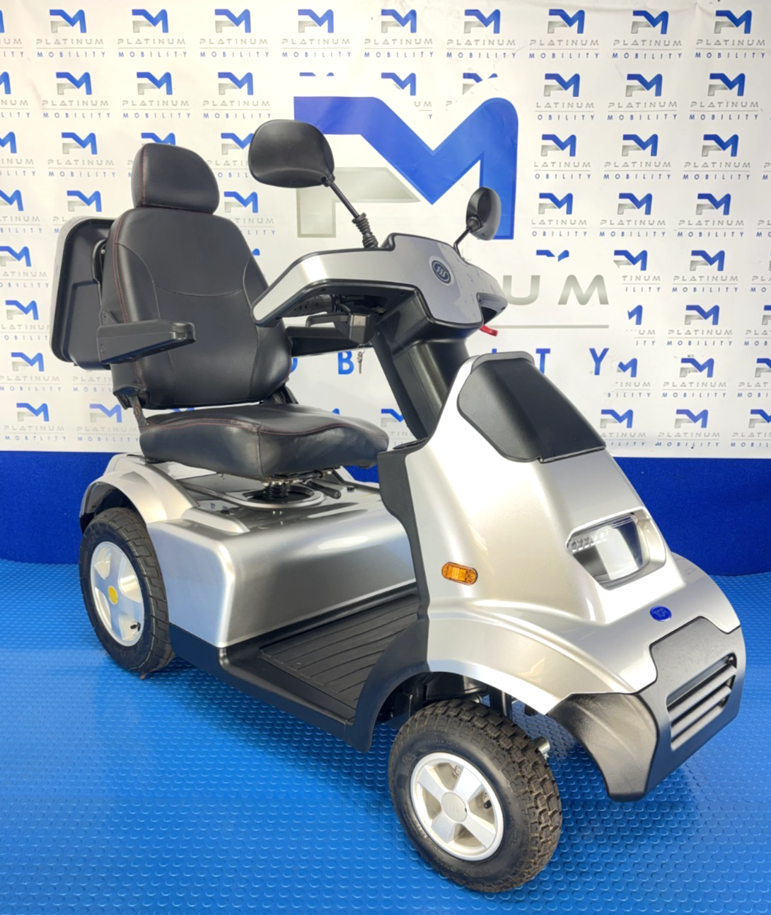 TGA Breeze S4 MAX SPEED 6MPH MAX WEIGHT 39 STONE All Terrain Scooter 1789