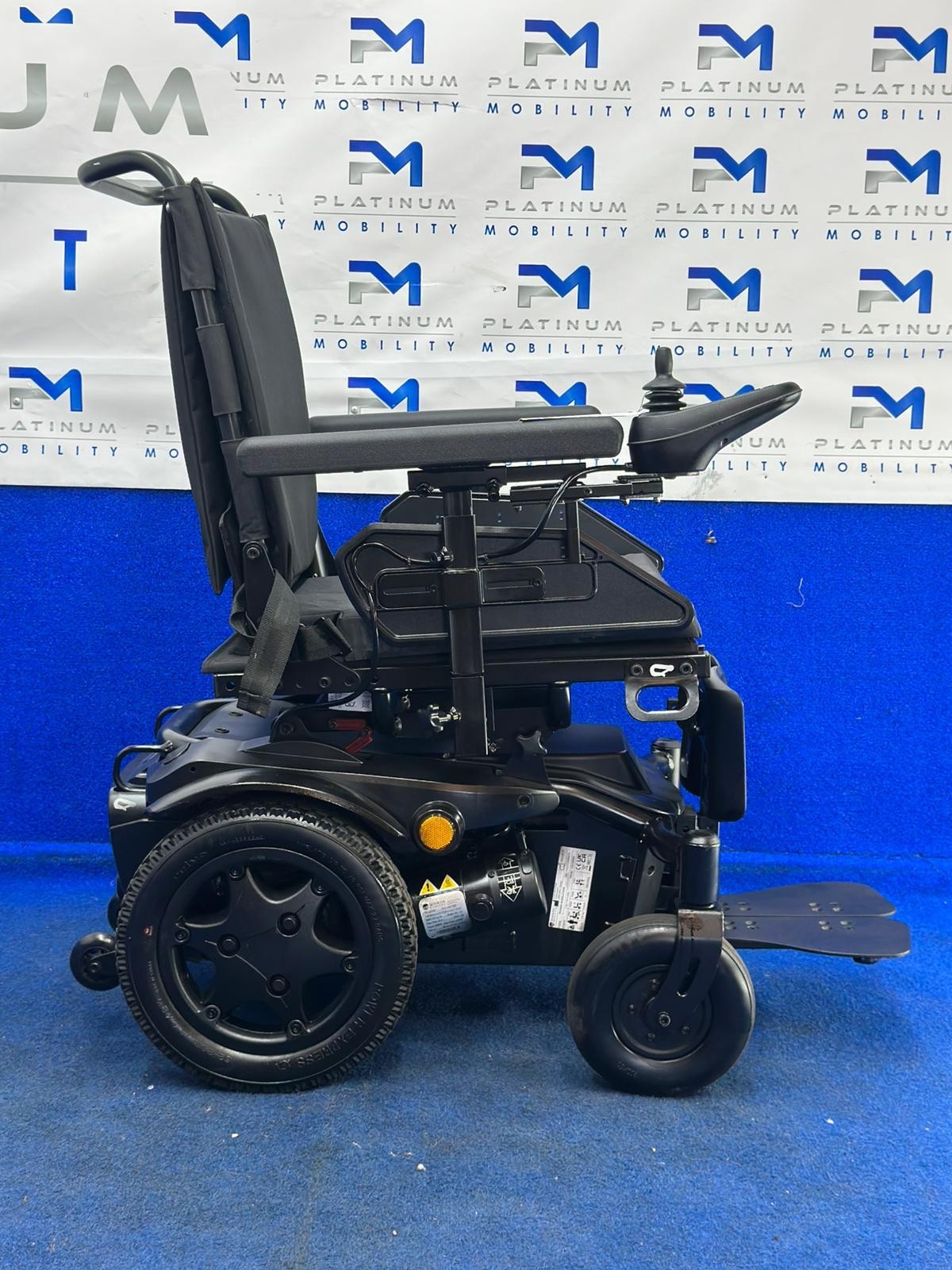 Quickie Q100R Powerchair – 4mph Small Electric Wheelchair by Sunrise (1206)