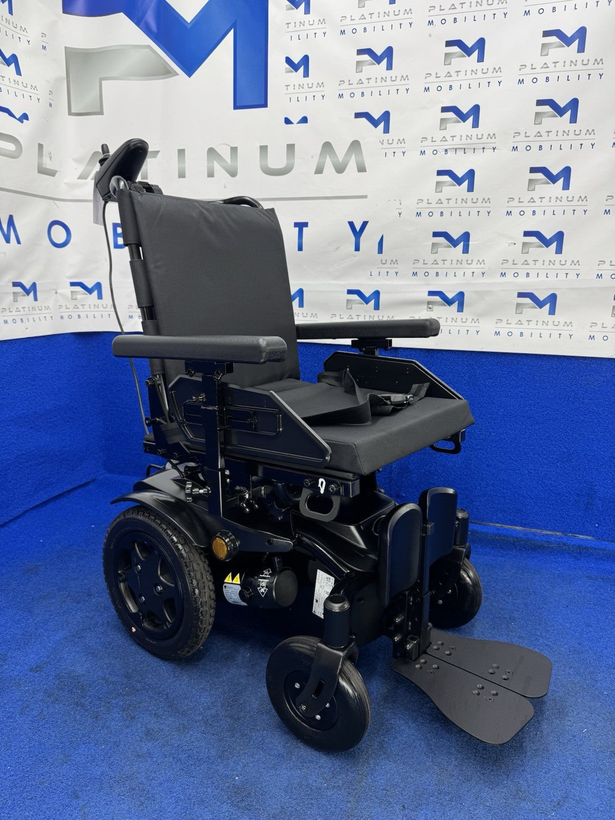 2022 Quickie Q100 R with Standard Seating Powerchair Electric Wheelchair 4 Mph
