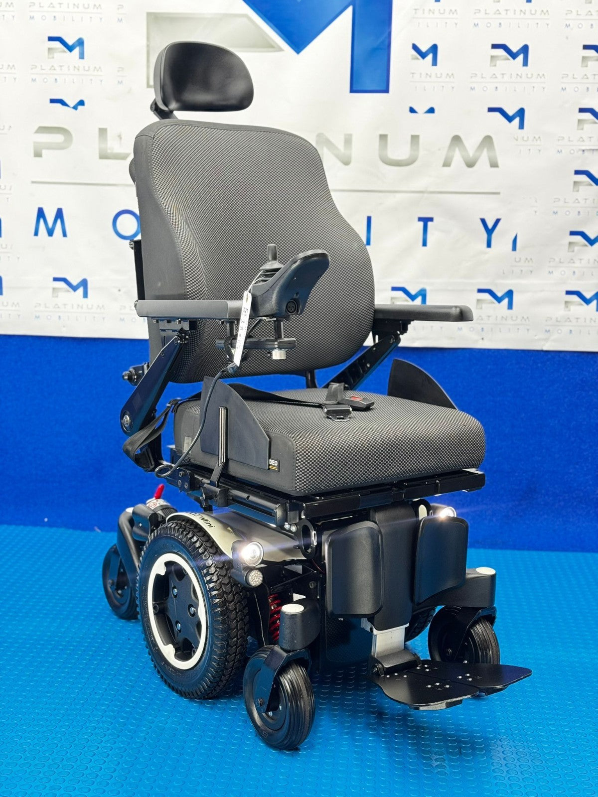 Sunrise Quickie Q300 M Mini Powerchair 6 mph Riser Electric Wheelchair 1874