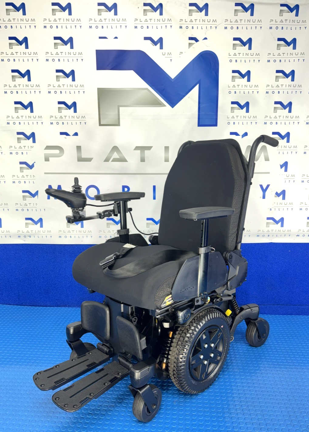 PRIDE STRETTO EDGE 3 POWERCHAIR 6MPH NEW BATTERIES, SOLID TYRES 2959