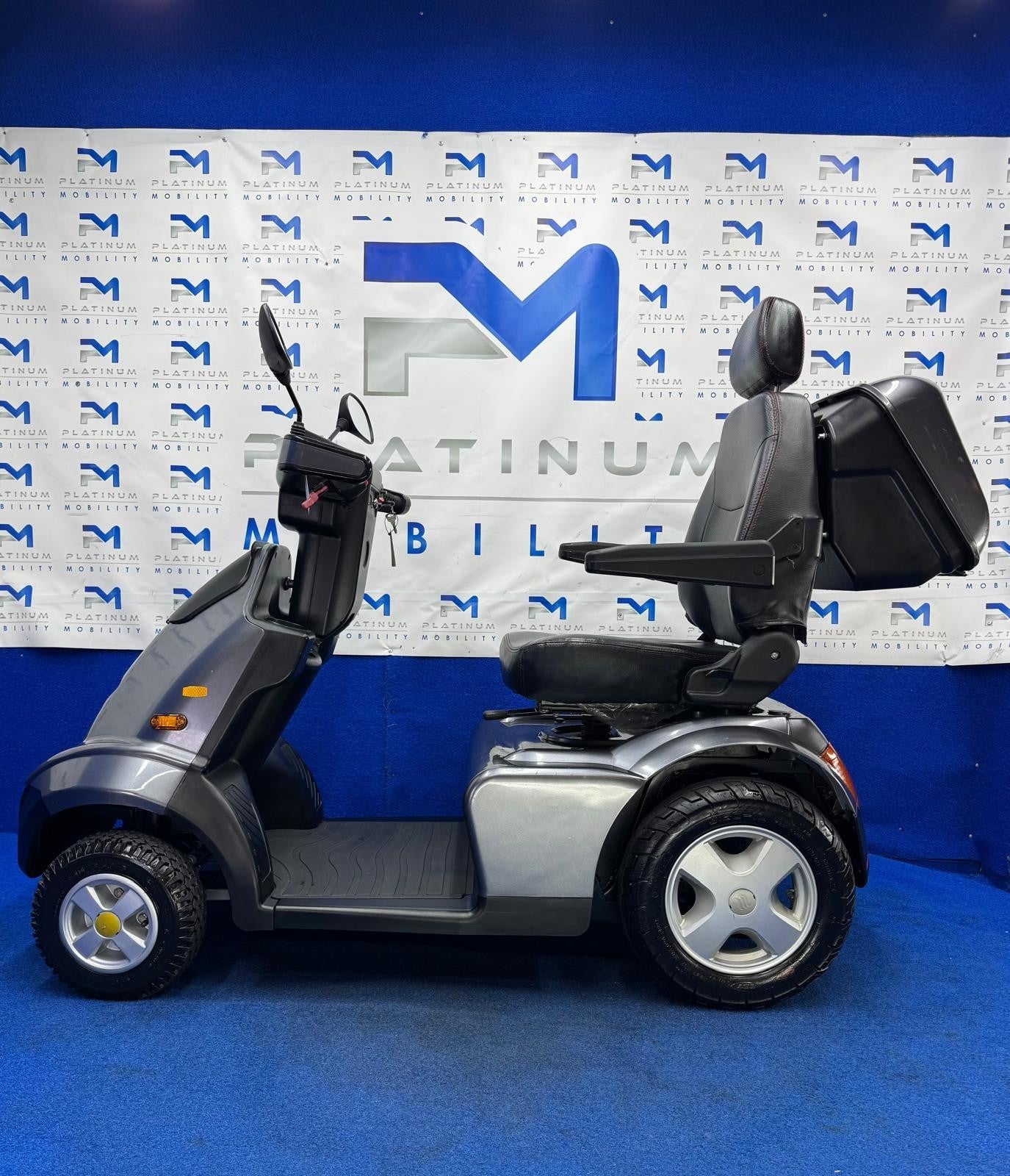 2022 TGA Breeze S4 8MPH All Terrain Mobility Scooter Immaculate Condition 1800