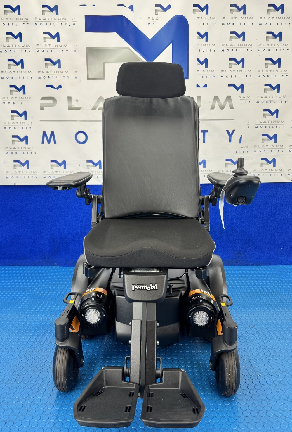 PERMOBIL M1 POWERCHAIR 6MPH COMPACT & RELIABLE POWER ELECTRIC WHEELCHAIR 1116