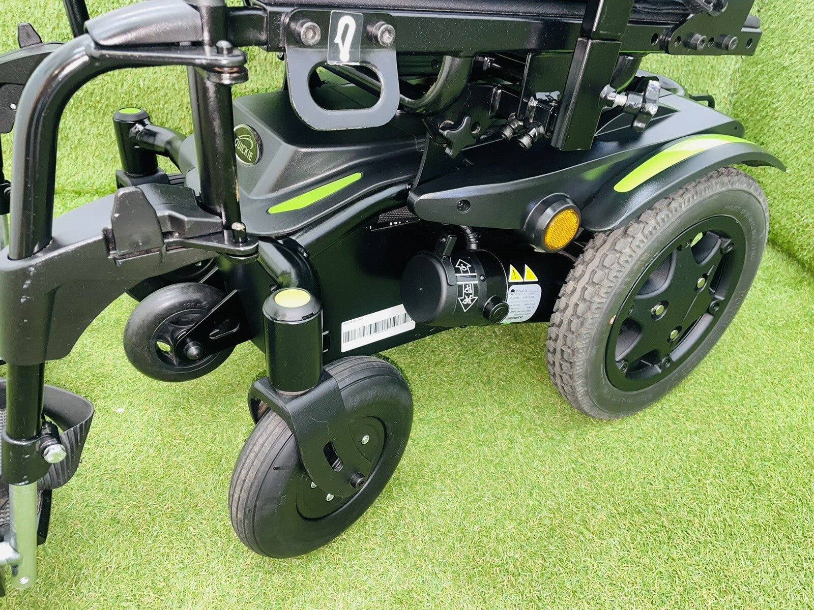 Powerchair Quickie Q100R Compact Indoor Outdoor Sunrise Medical Comfy Mid Wheel