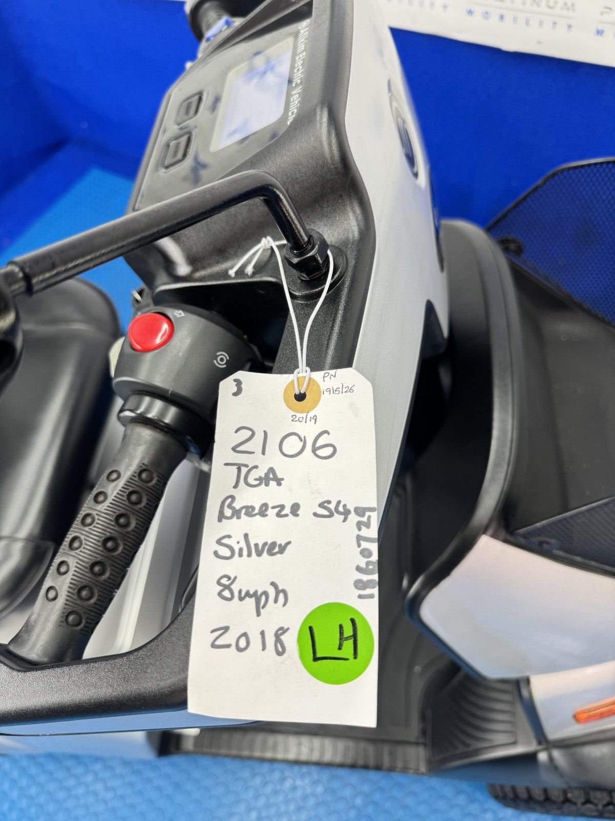 TGA Breeze S4 8MPH All Terrain Mobility Scooter Road Stunning Condition 2106