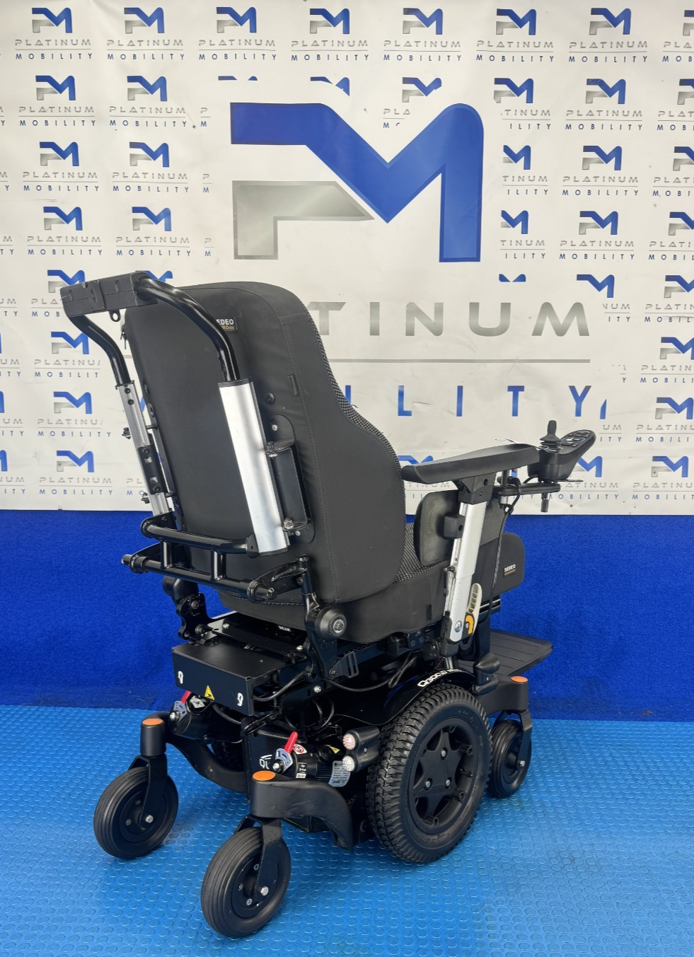 Sunrise Quickie Q300M Powerchair 6 mph Riser, Tilt Electric Wheelchair 2827