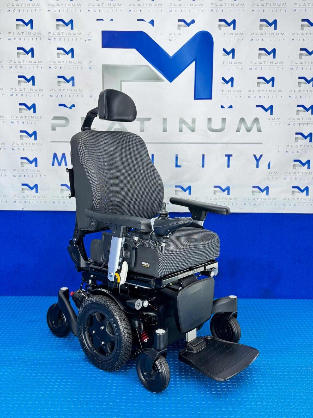 2025 Sunrise Quickie Q500 M Powerchair – 6mph Riser Electric Wheelchair (2236)