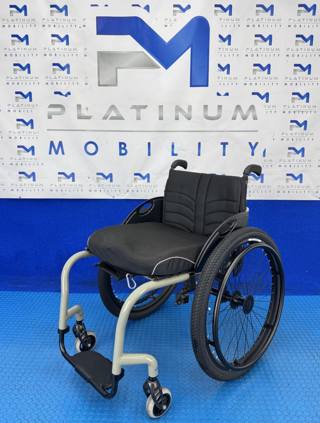 2025 Sunrise Quickie Argon 2 Manual Active Wheelchair Stunning 2324