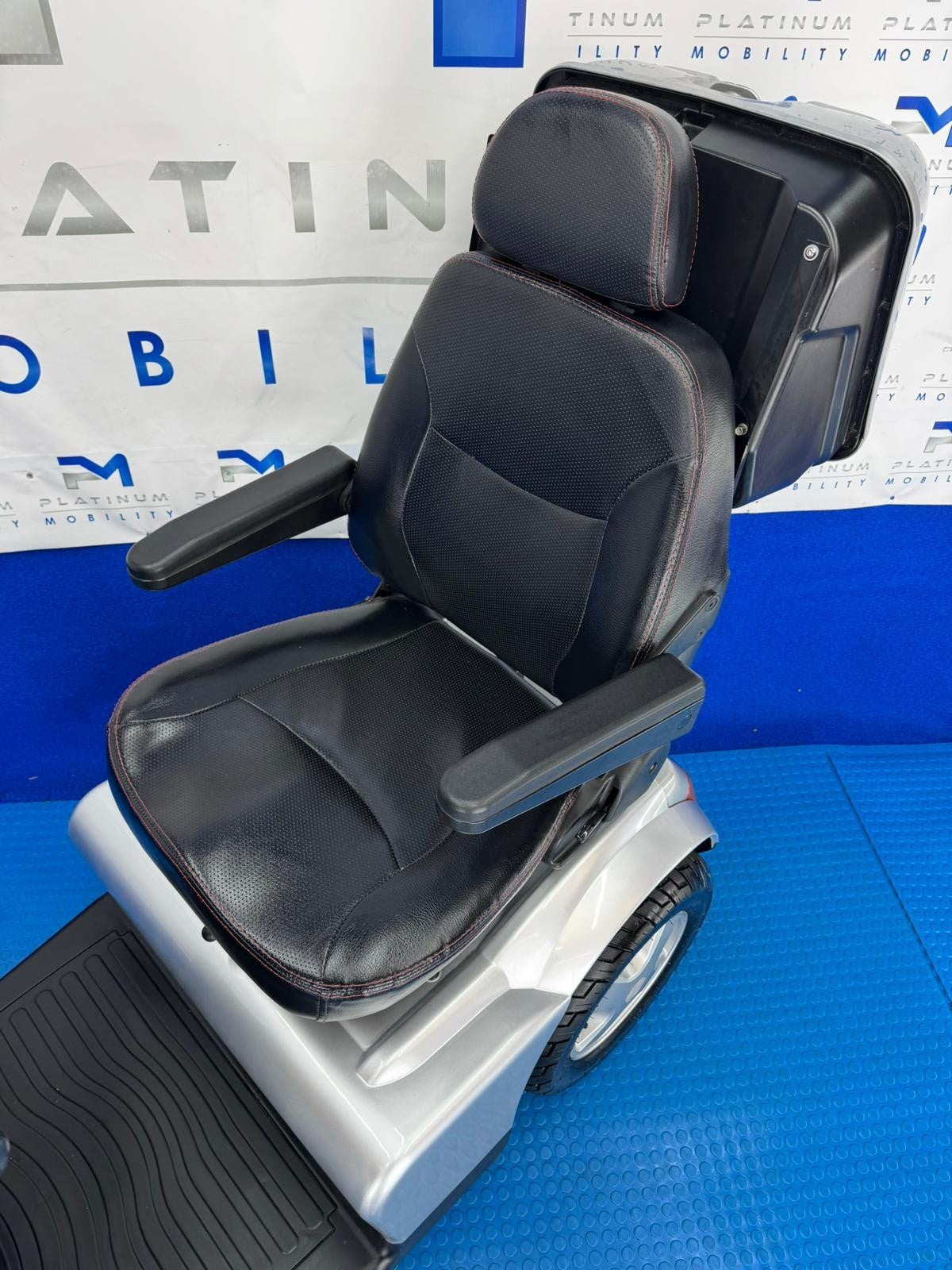 2022 TGA Breeze S3 8MPH LARGE Mobility Scooter All Terrain *1989