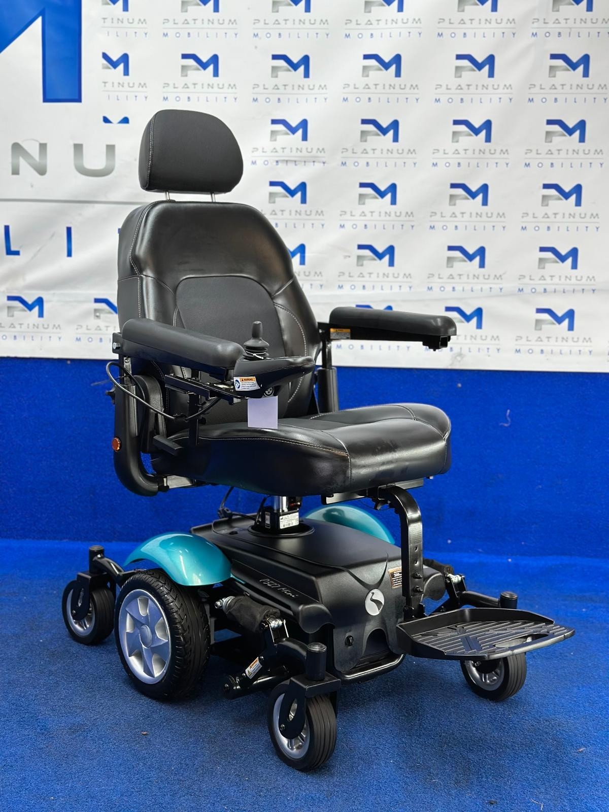 Rascal P327 Mini Powerchair – Riser, 4mph Mid-Wheel Electric Wheelchair (1199)