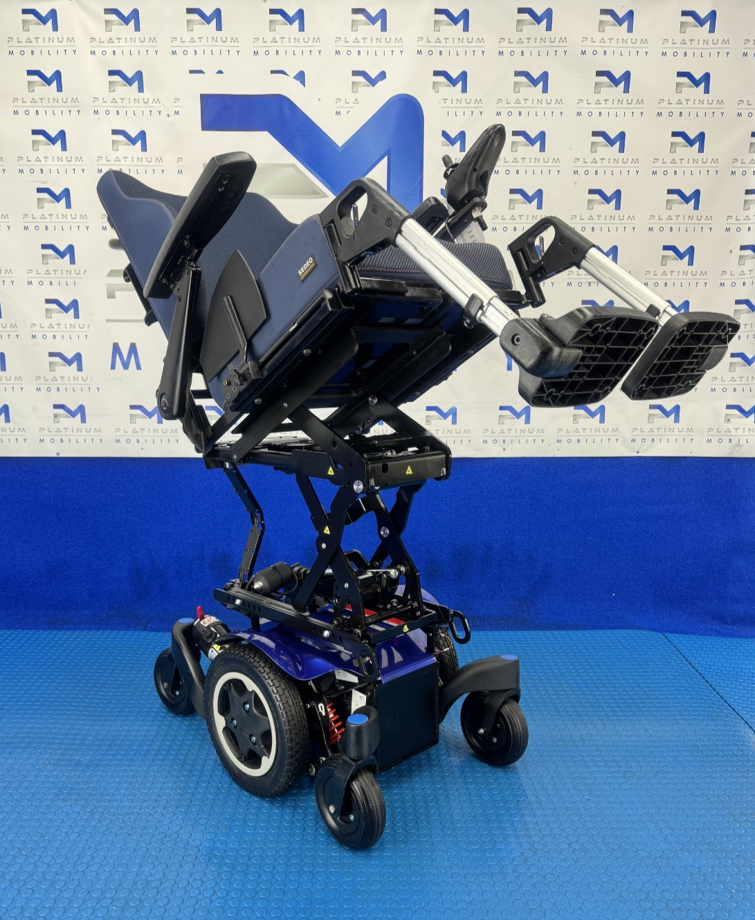 2025 Sunrise Quickie Q300M Mini Powerchair 4 mph Riser Electric Wheelchair 2314