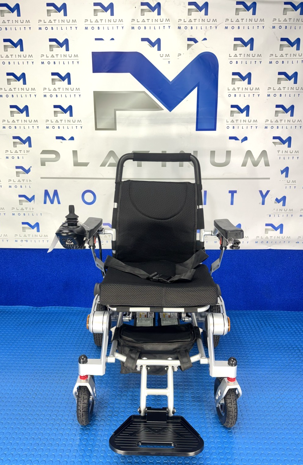 Free To Be Healthcare Folding wheelchair Lithium Battery 4mph 4190