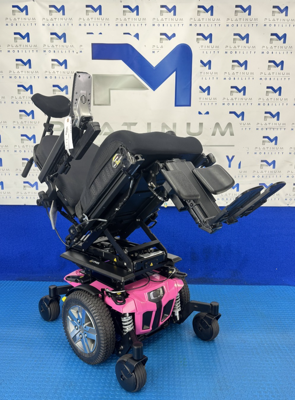 2025 PRIDE QUANTUM Q6 EDGE 3 - 6MPH ELECTRIC POWER WHEELCHAIR POWERCHAIR 2784