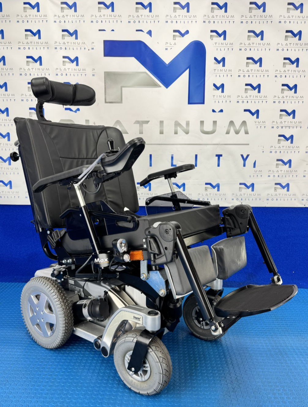 Invacare Storm 4 Max Heavy Duty Powerchair 6 mph New Batteries  2773