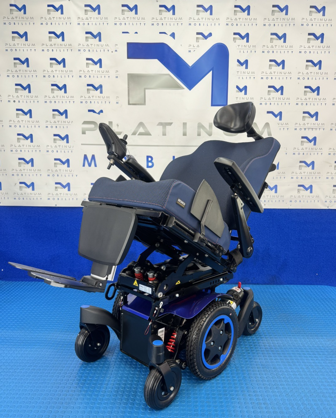 Sunrise Quickie Q300 Mini – 4mph Rise and Tilt Electric Wheelchair 2340