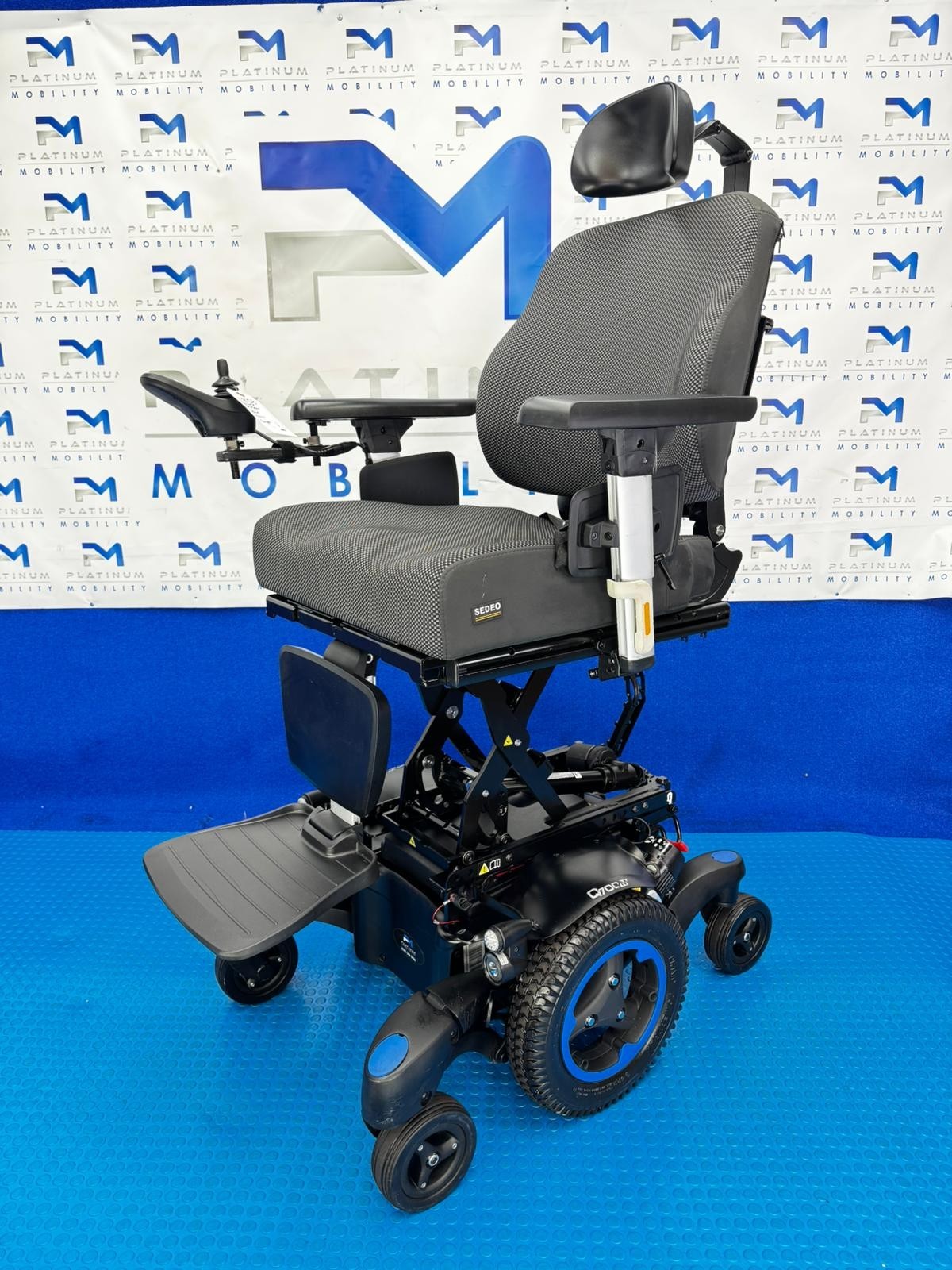 Sunrise Quickie Q700 M Powerchair – 6mph Riser Tilt Electric Wheelchair 1958
