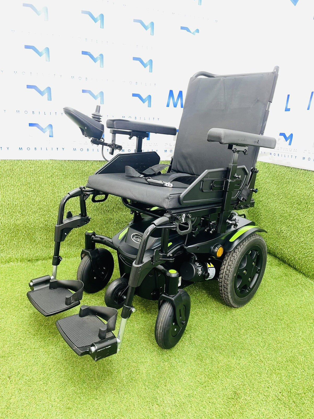 Powerchair Quickie Q100R Compact Indoor Outdoor Sunrise Medical Comfy Mid Wheel
