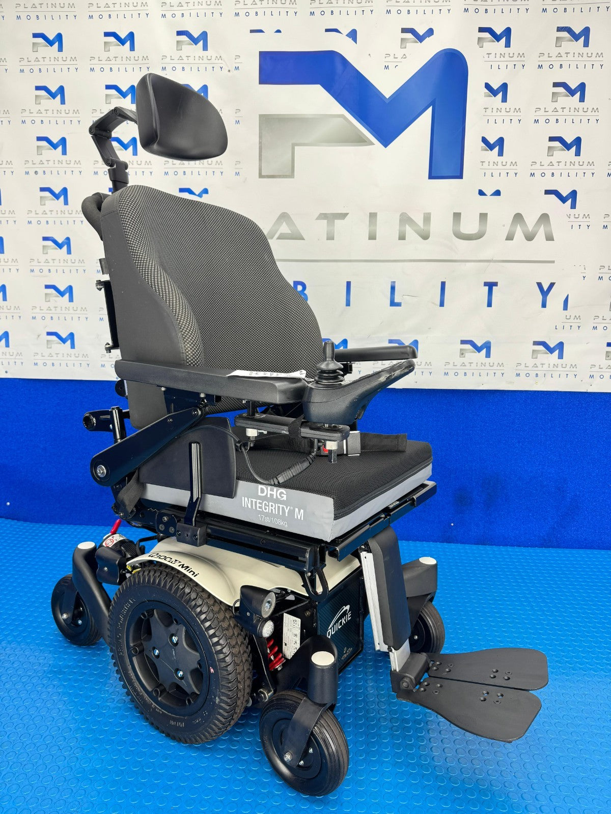 Sunrise Quickie Q300 M Mini Powerchair 6 mph Riser Electric Wheelchair 1960