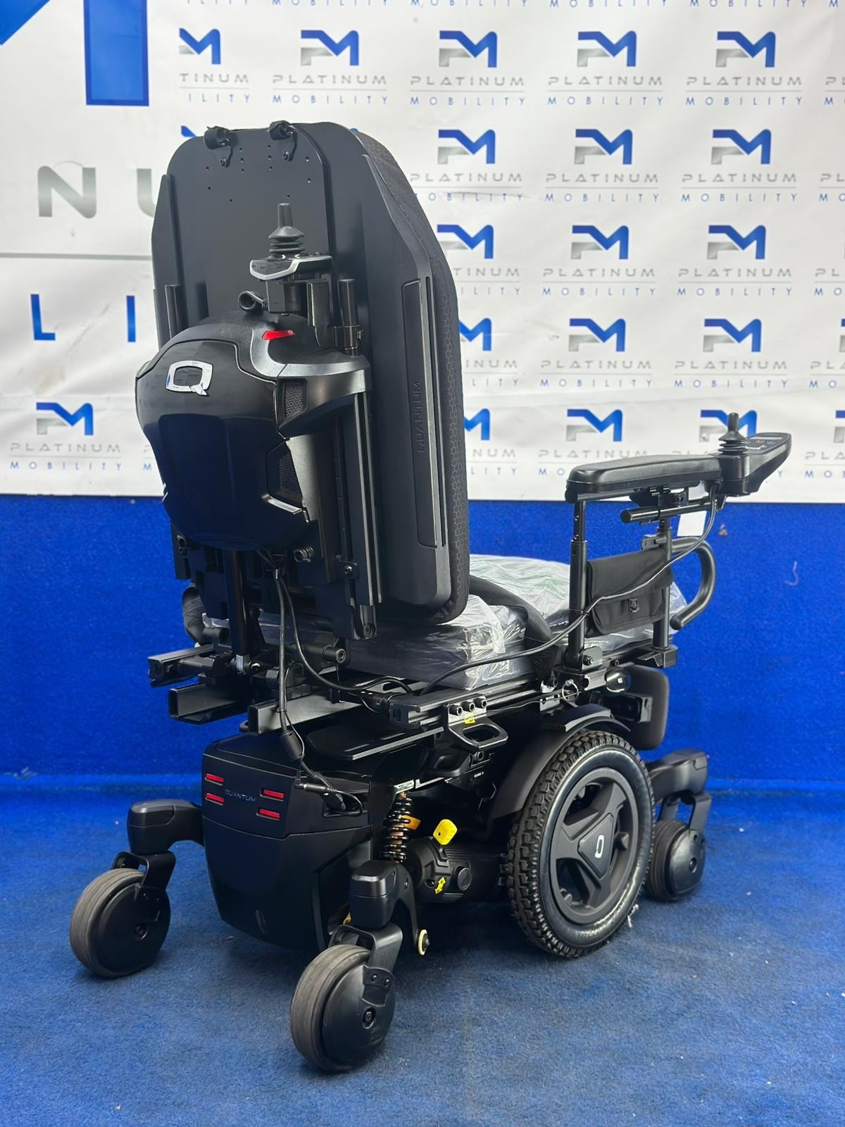 Quantum Edge 3 Stretto Powerchair – 4mph, Compact Electric Wheelchair (1234)