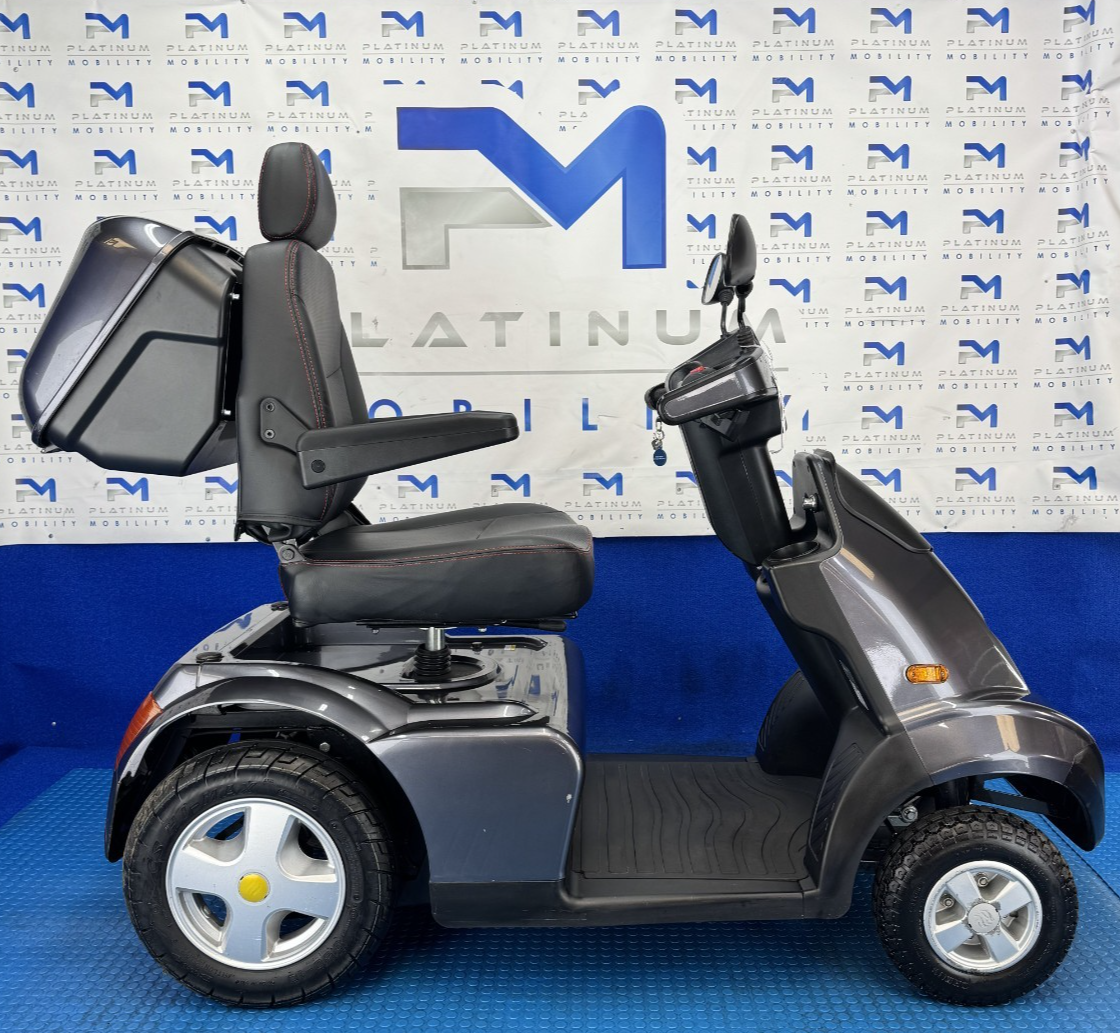 TGA Breeze S4 8MPH All Terrain Mobility Scooter Road Stunning Condition 2333