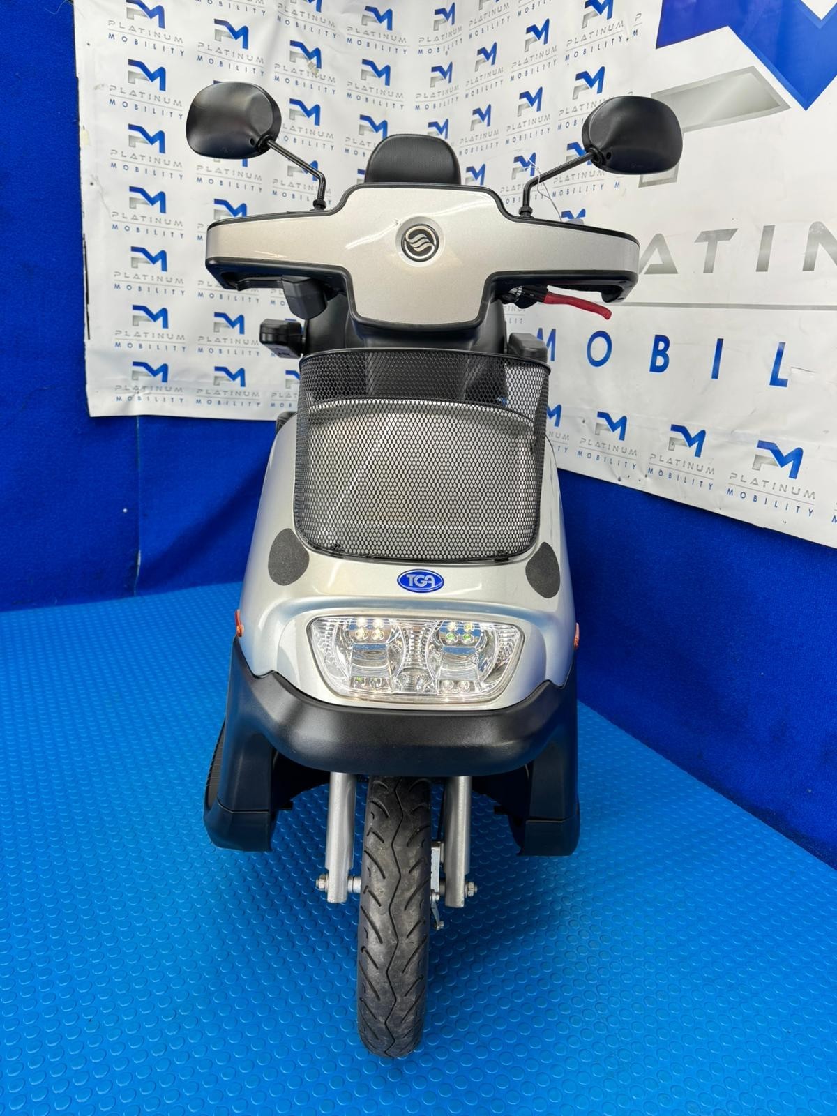 TGA Breeze S3 8MPH LARGE Mobility Scooter All Terrain *1990