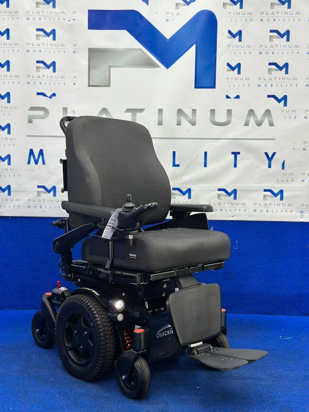 Quickie Q300 Mini Powerchair – 6mph Riser Electric Wheelchair by Sunrise (1616)