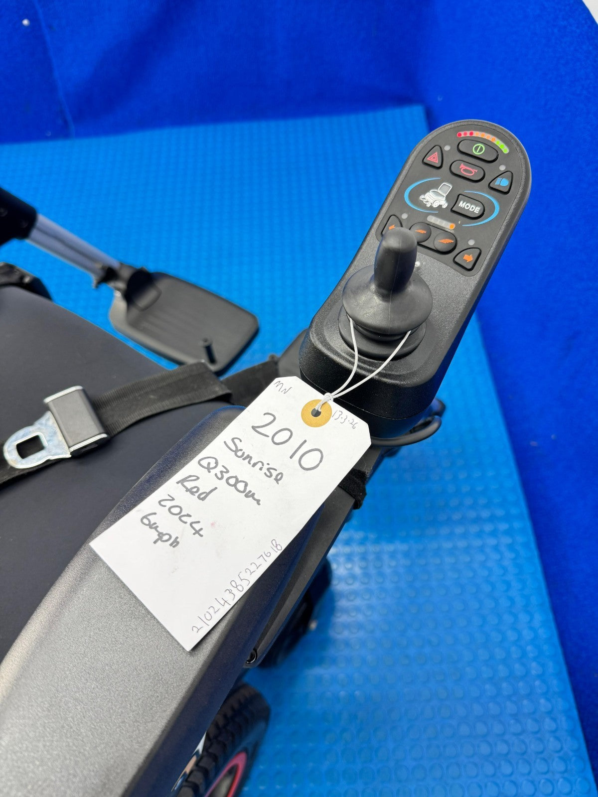 Sunrise Quickie Q300M Mini Powerchair 6mph Riser Electric Wheelchair *2010