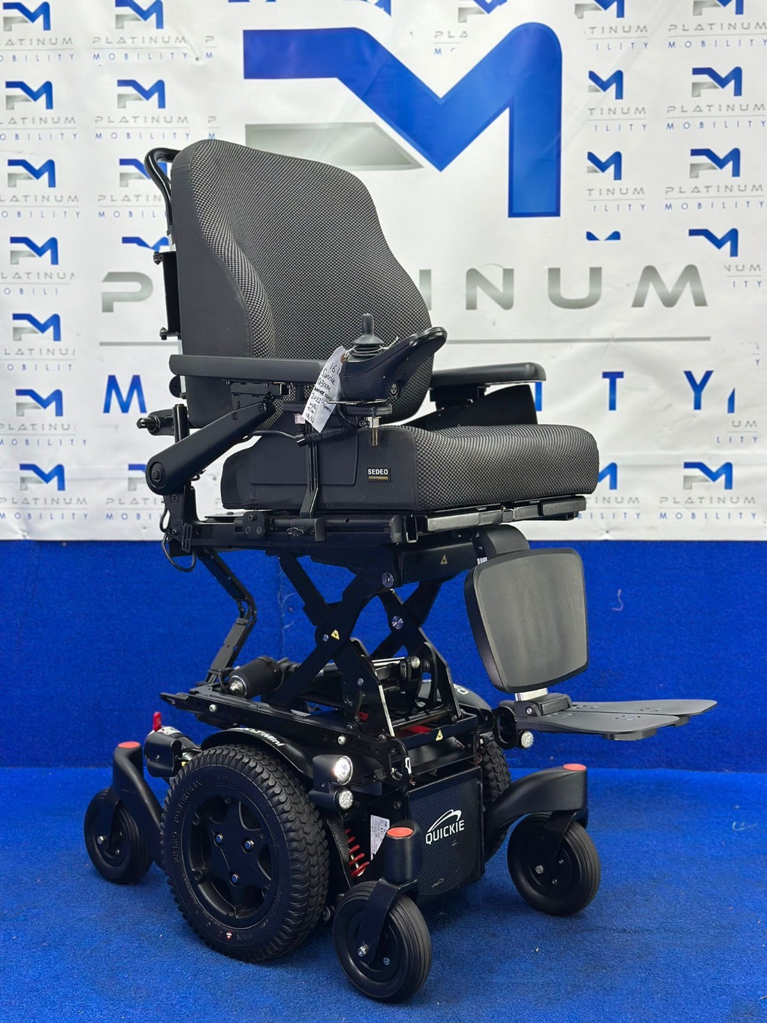 Quickie Q300 Mini Powerchair – 6mph Riser Electric Wheelchair by Sunrise (1616)
