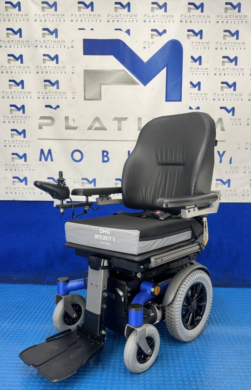 Dietz Sango Advaned M Slimline 4MPH Rise & Tilt Electric Wheelchair 2646