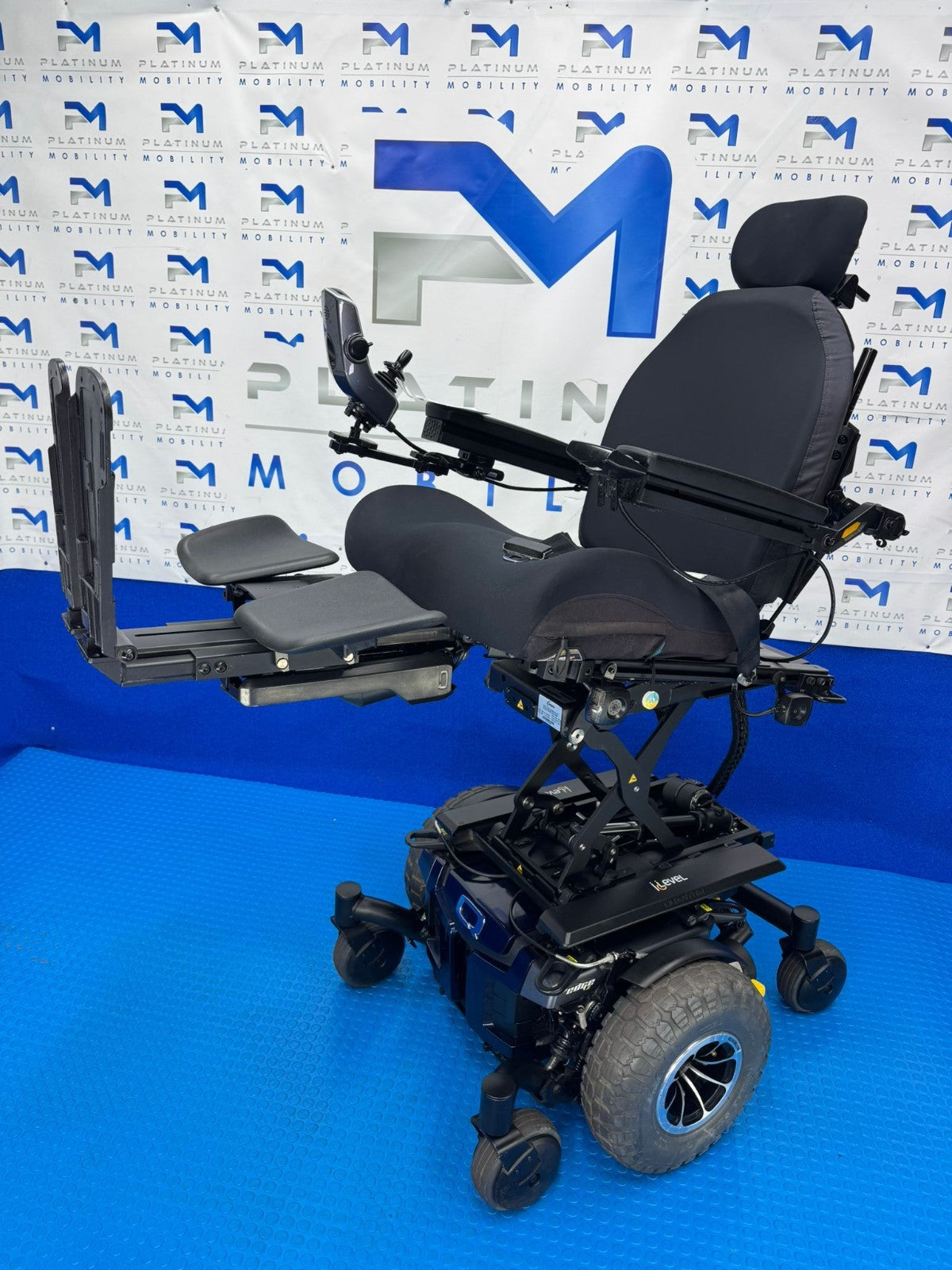 PRIDE QUANTUM Q6 EDGE Z 2.0 i-LEVEL 6 MPH ELECTRIC MOBILITY POWERCHAIR 871